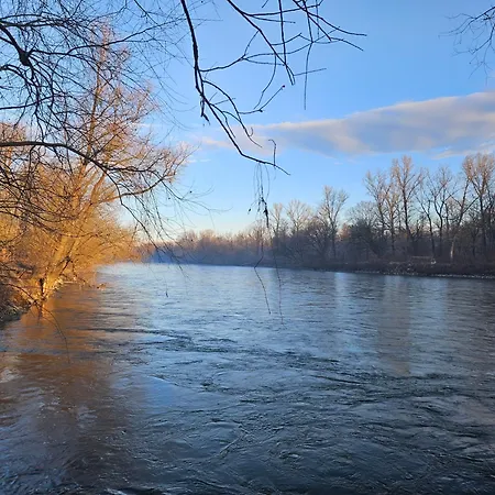 Deluxe Oase Der Ruhe - Wohnwagen Im Kornfeld אתר קמפינג Razkrizje