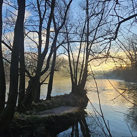 Deluxe Oase Der Ruhe - Wohnwagen Im Kornfeld Razkrizje